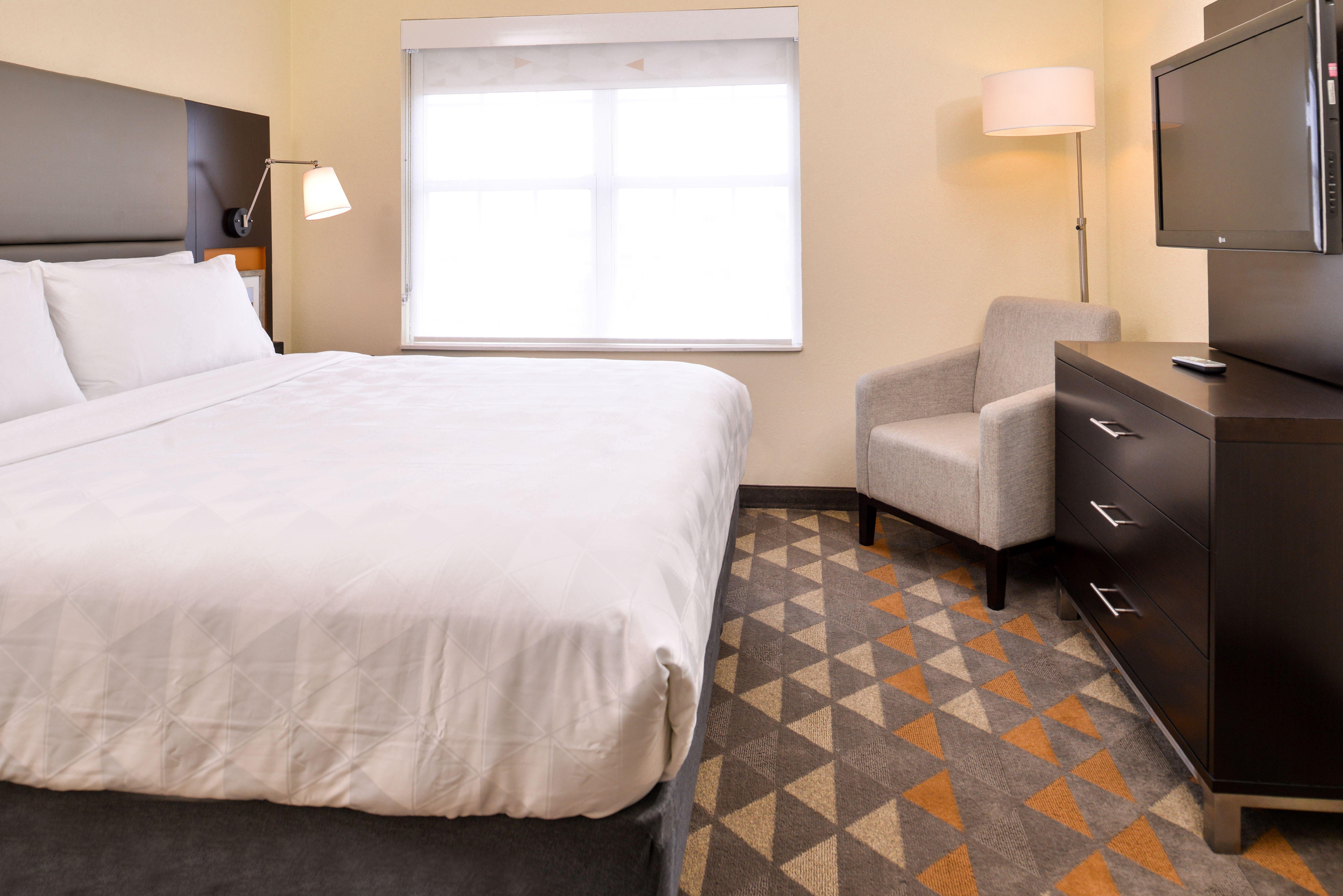 Holiday Inn And Suites Addison By Ihg Екстериор снимка