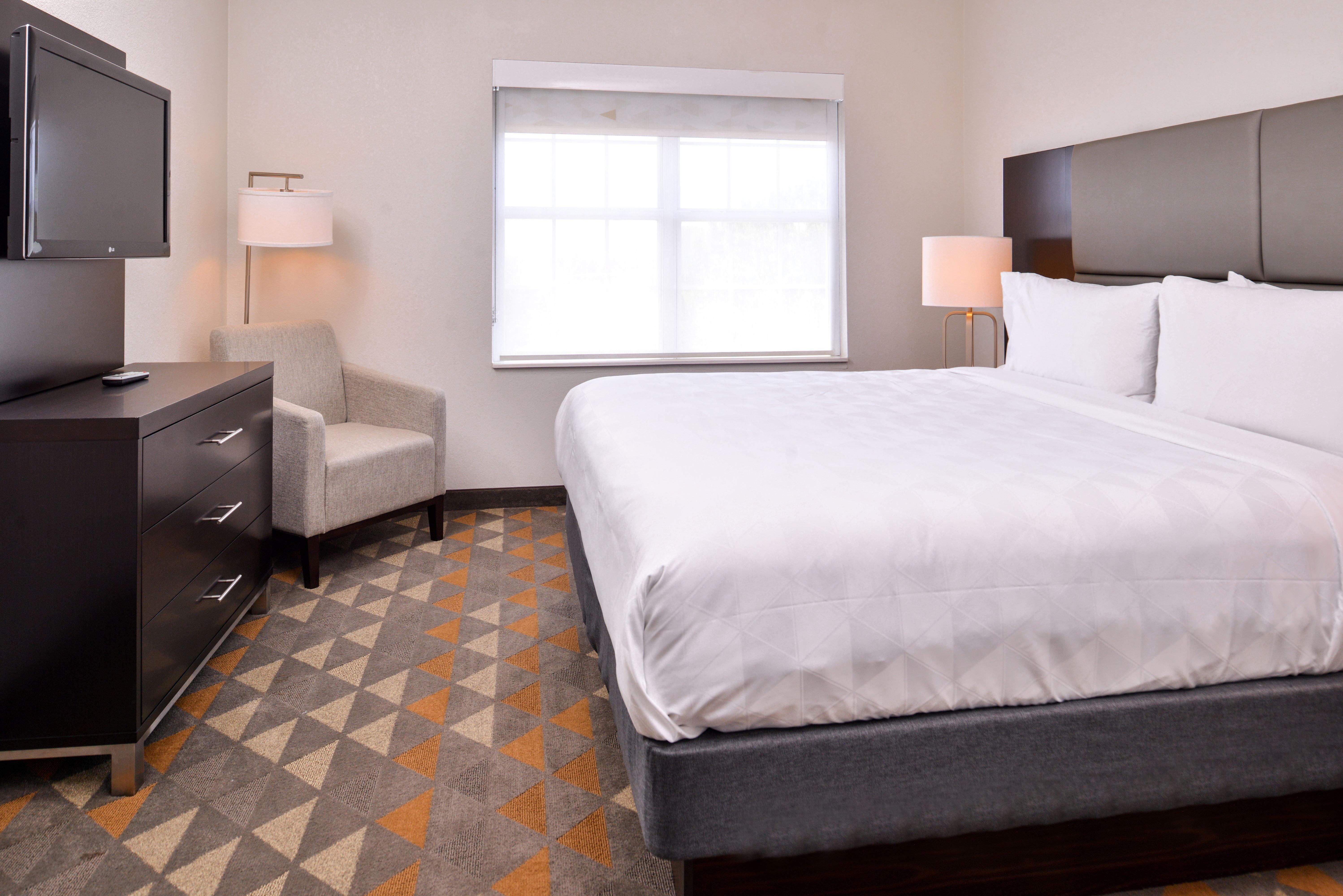 Holiday Inn And Suites Addison By Ihg Екстериор снимка
