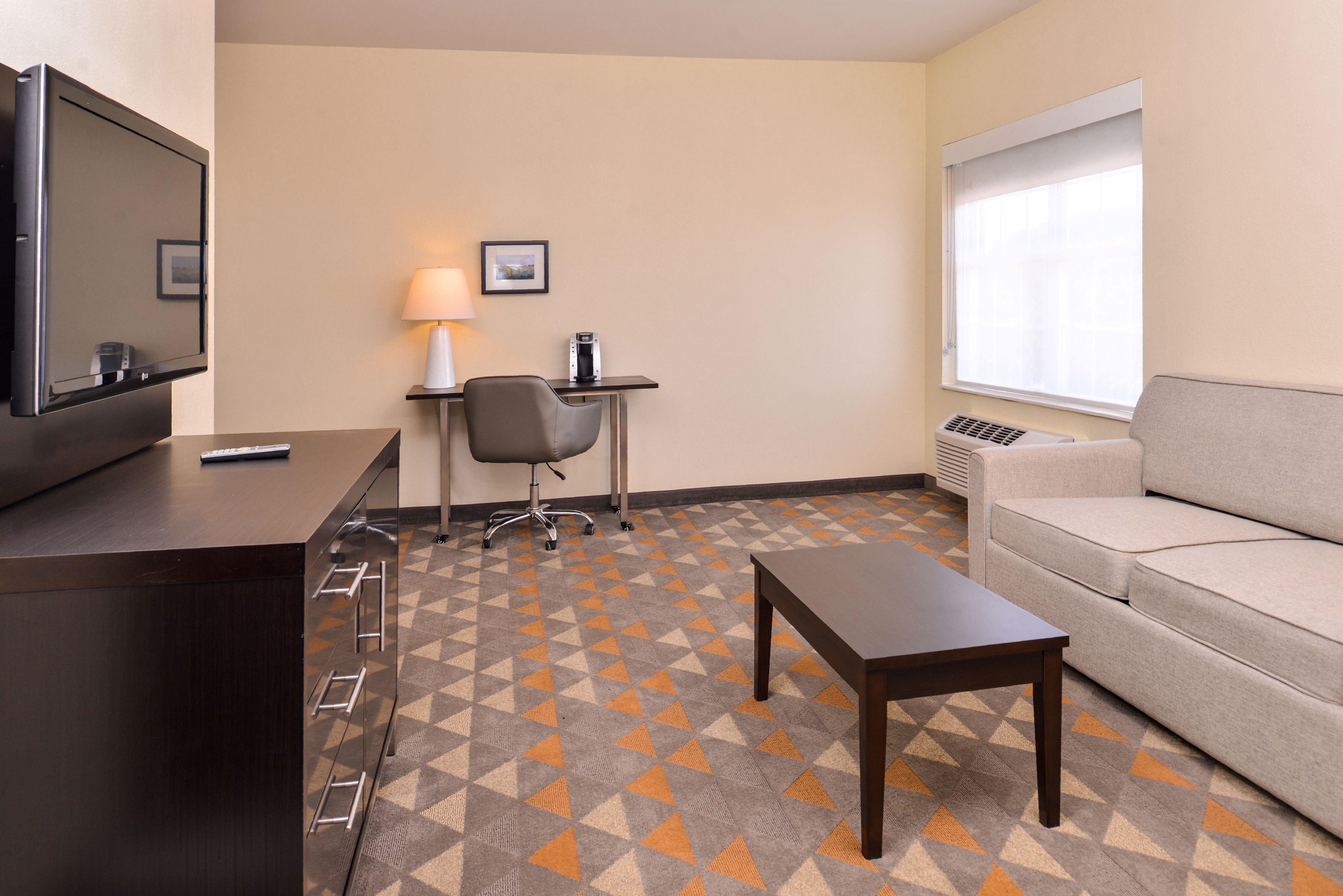Holiday Inn And Suites Addison By Ihg Екстериор снимка
