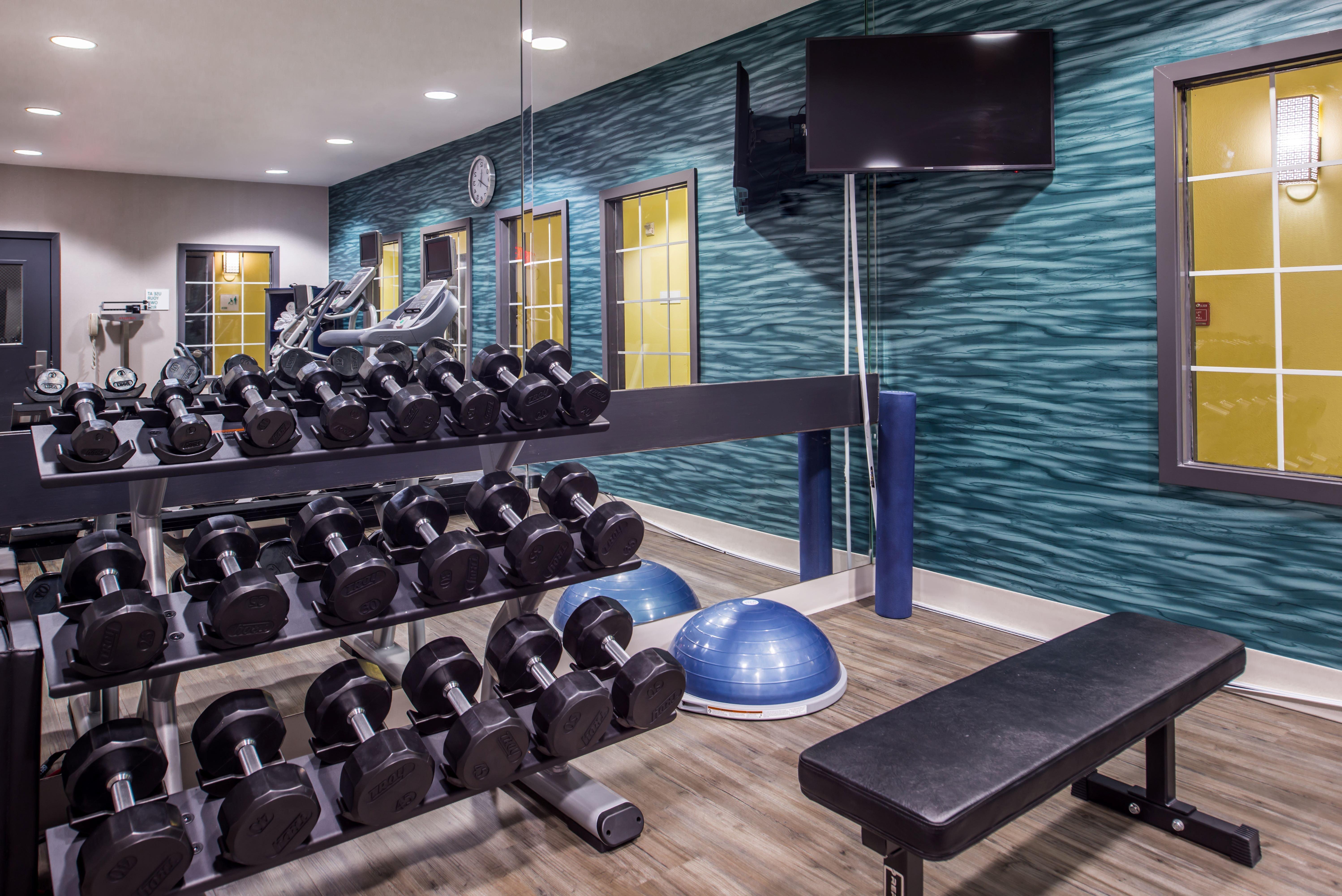Holiday Inn And Suites Addison By Ihg Екстериор снимка